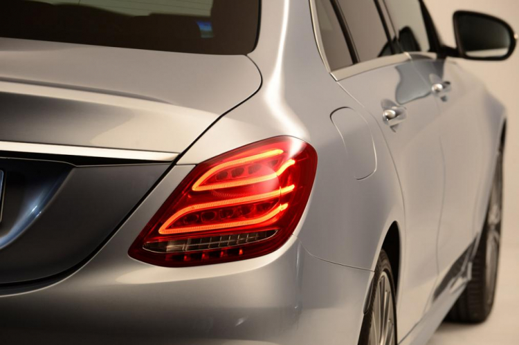 Mercedes E-Class 2016 lộ diện ngoại hình không che chắn Mercedes E-Class 2016 lộ diện ngoại hình không che chắn