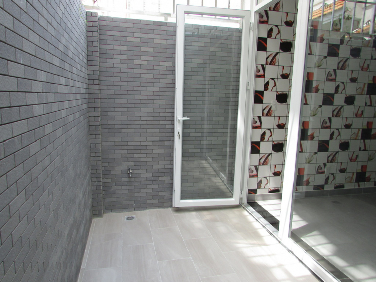 Các bác tư vấn dùm em chọn loại sơn cho nhà Các bác tư vấn dùm em chọn loại sơn cho nhà