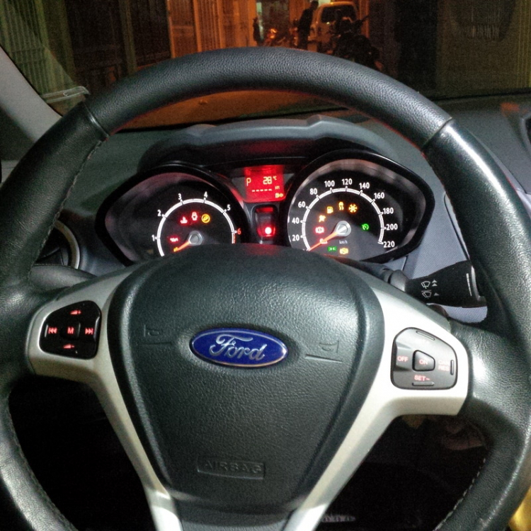 @Hải Nguyễn: Fiesta Ecoboost - Ecosport đầu tiên tại VN phục hồi chức năng Cruise control