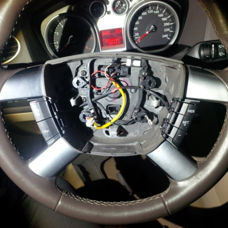 @Hải Nguyễn: Fiesta Ecoboost - Ecosport đầu tiên tại VN phục hồi chức năng Cruise control @Hải Nguyễn: Fiesta Ecoboost - Ecosport đầu tiên tại VN phục hồi chức năng Cruise control