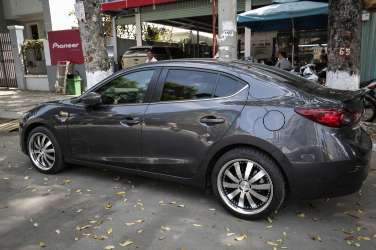 Quá trình nâng cấp và độ mazda 3 all new của Thần đèn . Quá trình nâng cấp và độ mazda 3 all new của Thần đèn .