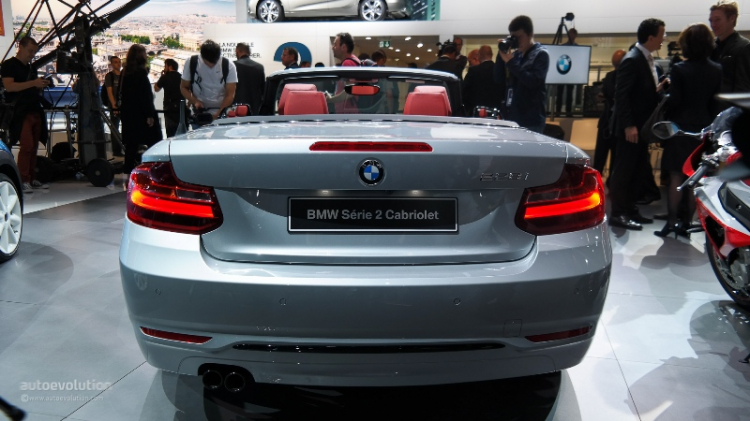 BMW ra mắt 2 Series Convertible