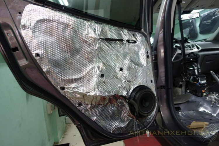 Ford Ecosport - Cách âm và nâng cấp nhẹ âm thanh. Ford Ecosport - Cách âm và nâng cấp nhẹ âm thanh.
