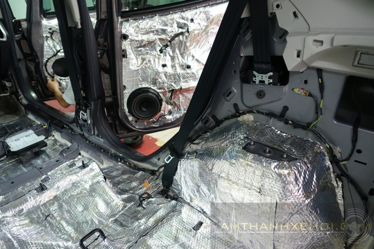 Cách âm cho Ford Ecosport Cách âm cho Ford Ecosport