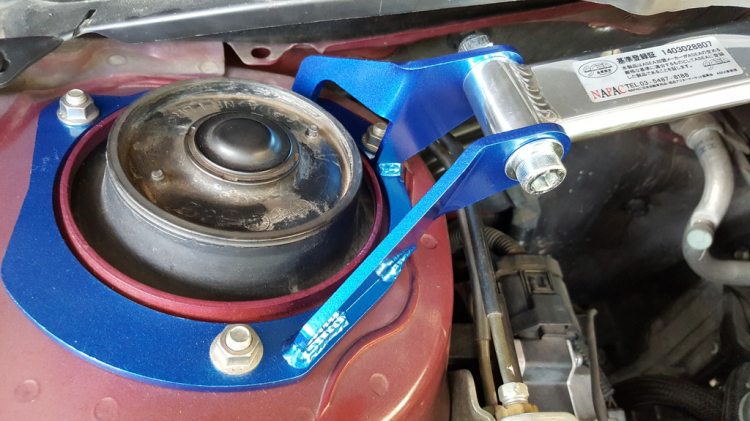 Front Strut Tower Bar cho Subaru Forester Front Strut Tower Bar cho Subaru Forester