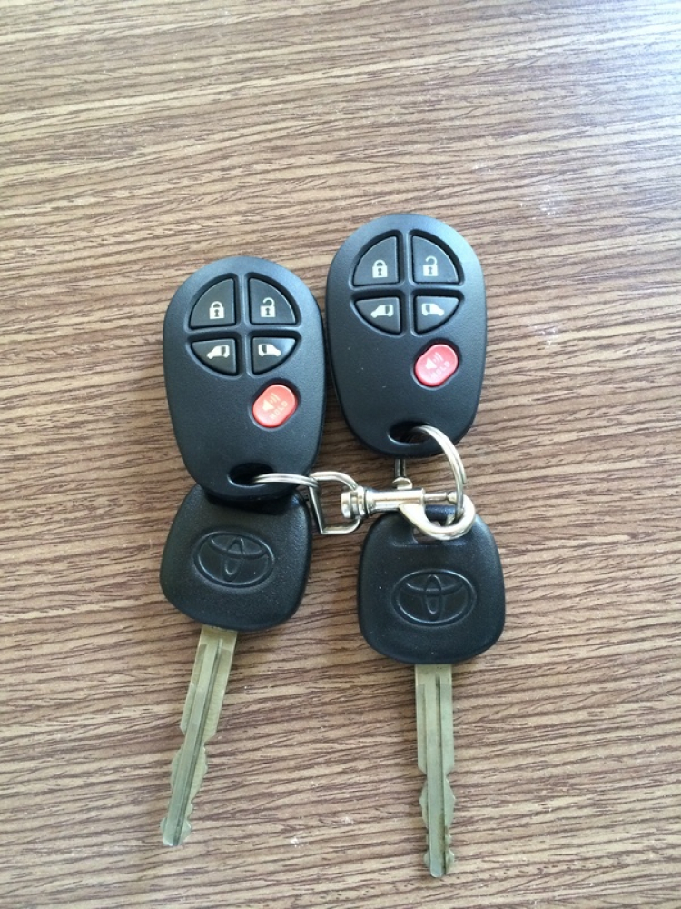 Tự hào là chiếc TOYOTA SIENNA LE duy nhất VN lắp và độ nhiều đồ chơi ! Tự hào là chiếc TOYOTA SIENNA LE duy nhất VN lắp và độ nhiều đồ chơi !