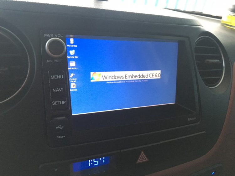 Hệ thống AM/FM + CD + MP3 trên i10 chạy được window CE?