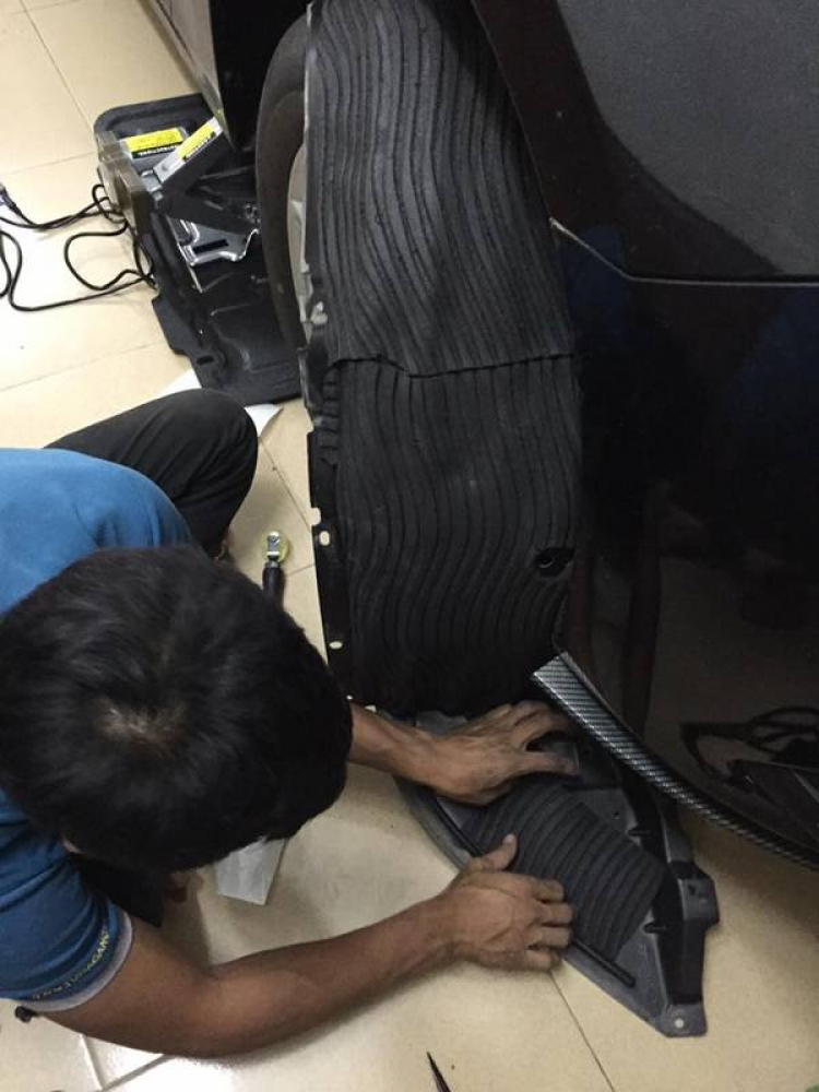 Cách âm 4 hốc bánh xe Cách âm 4 hốc bánh xe