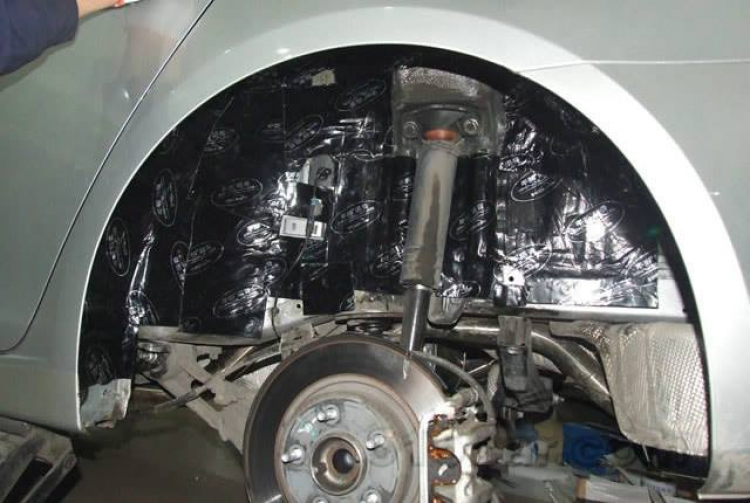 Cách âm 4 hốc bánh xe Cách âm 4 hốc bánh xe