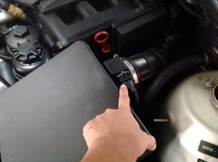 E46 bị bắt máy khi dừng đèn đỏ E46 bị bắt máy khi dừng đèn đỏ
