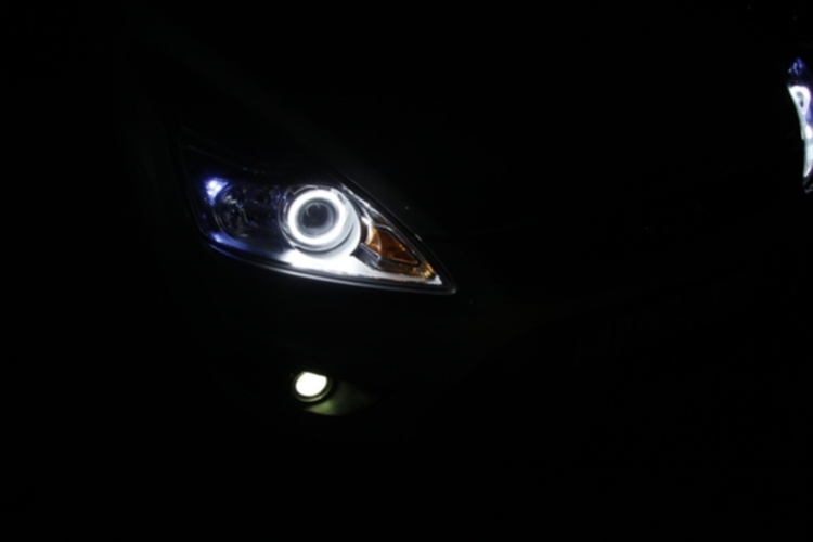 Chuyên Độ gương & đèn Biexenon cho các loại xe . Bán Những bóng Philips Lumiled đủ các lo trang 61 . Chuyên Độ gương & đèn Biexenon cho các loại xe . Bán Những bóng Philips Lumiled đủ các lo trang 61 .