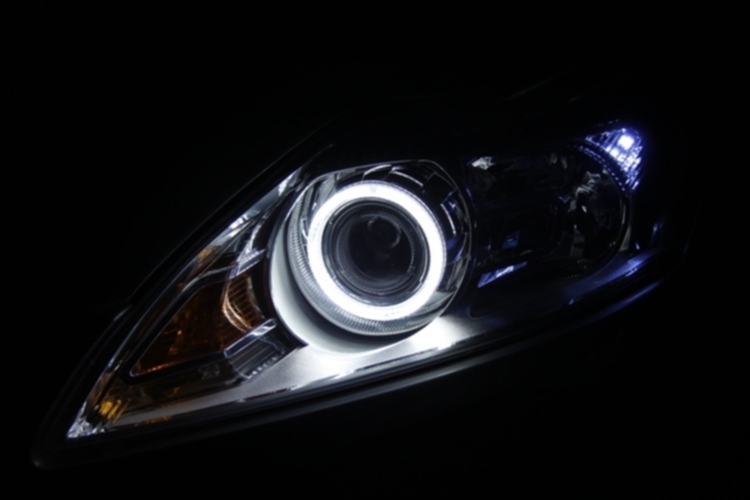 Chuyên Độ gương & đèn Biexenon cho các loại xe . Bán Những bóng Philips Lumiled đủ các lo trang 61 . Chuyên Độ gương & đèn Biexenon cho các loại xe . Bán Những bóng Philips Lumiled đủ các lo trang 61 .