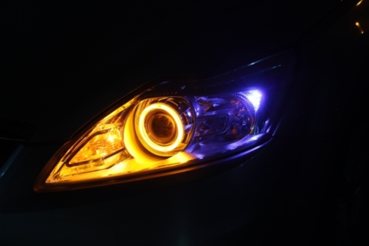Chuyên Độ gương & đèn Biexenon cho các loại xe . Bán Những bóng Philips Lumiled đủ các lo trang 61 . Chuyên Độ gương & đèn Biexenon cho các loại xe . Bán Những bóng Philips Lumiled đủ các lo trang 61 .