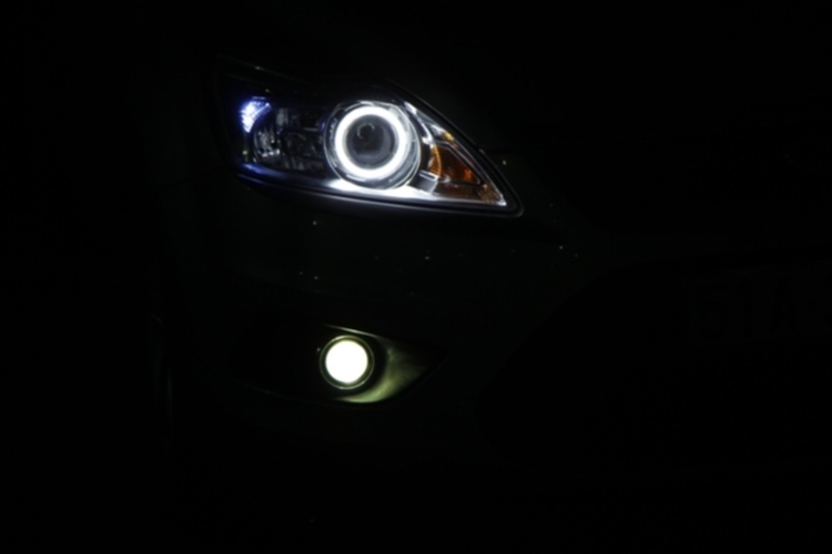 Chuyên Độ gương & đèn Biexenon cho các loại xe . Bán Những bóng Philips Lumiled đủ các lo trang 61 . Chuyên Độ gương & đèn Biexenon cho các loại xe . Bán Những bóng Philips Lumiled đủ các lo trang 61 .