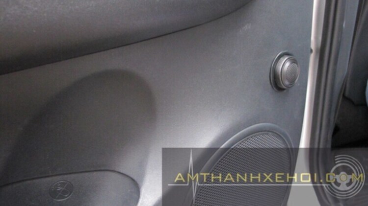 Vũ Car Workshop: Chuyên độ "âm thanh - hình ảnh - mâm - body" cho xe hơi. Vũ Car Workshop: Chuyên độ "âm thanh - hình ảnh - mâm - body" cho xe hơi.