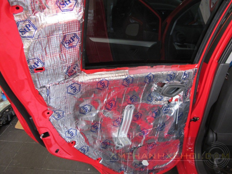 Vũ Car Workshop: Chuyên độ "âm thanh - hình ảnh - mâm - body" cho xe hơi. Vũ Car Workshop: Chuyên độ "âm thanh - hình ảnh - mâm - body" cho xe hơi.