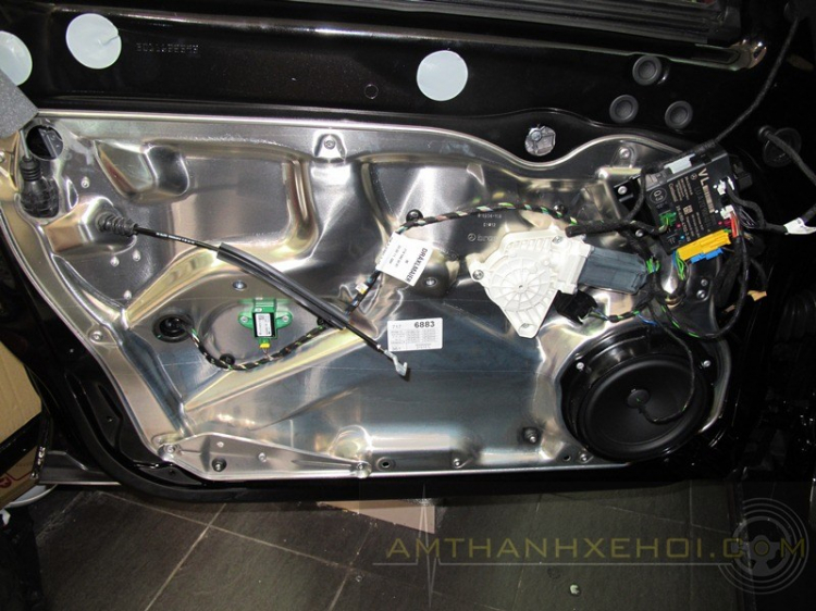 Vũ Car Workshop: Chuyên độ "âm thanh - hình ảnh - mâm - body" cho xe hơi. Vũ Car Workshop: Chuyên độ "âm thanh - hình ảnh - mâm - body" cho xe hơi.