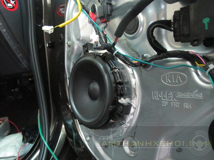 Vũ Car Workshop: Chuyên độ "âm thanh - hình ảnh - mâm - body" cho xe hơi. Vũ Car Workshop: Chuyên độ "âm thanh - hình ảnh - mâm - body" cho xe hơi.