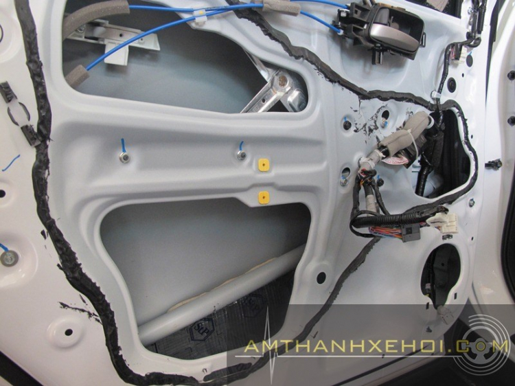 Vũ Car Workshop: Chuyên độ "âm thanh - hình ảnh - mâm - body" cho xe hơi. Vũ Car Workshop: Chuyên độ "âm thanh - hình ảnh - mâm - body" cho xe hơi.
