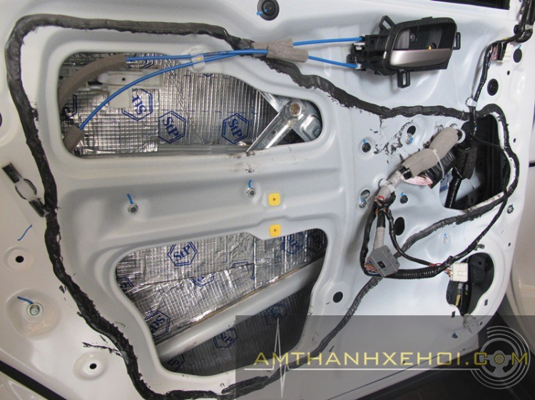 Vũ Car Workshop: Chuyên độ "âm thanh - hình ảnh - mâm - body" cho xe hơi. Vũ Car Workshop: Chuyên độ "âm thanh - hình ảnh - mâm - body" cho xe hơi.