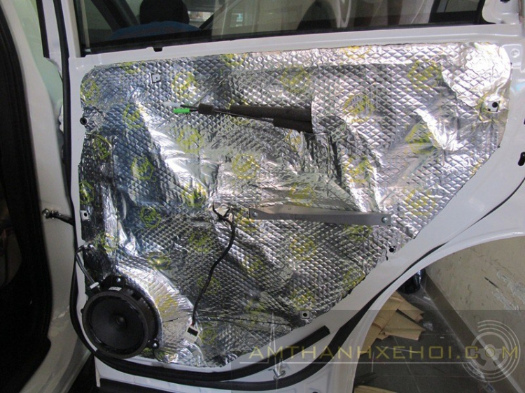 Vũ Car Workshop: Chuyên độ "âm thanh - hình ảnh - mâm - body" cho xe hơi. Vũ Car Workshop: Chuyên độ "âm thanh - hình ảnh - mâm - body" cho xe hơi.