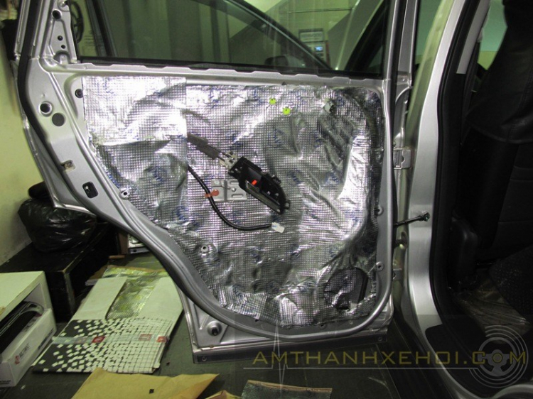 Vũ Car Workshop: Chuyên độ "âm thanh - hình ảnh - mâm - body" cho xe hơi. Vũ Car Workshop: Chuyên độ "âm thanh - hình ảnh - mâm - body" cho xe hơi.