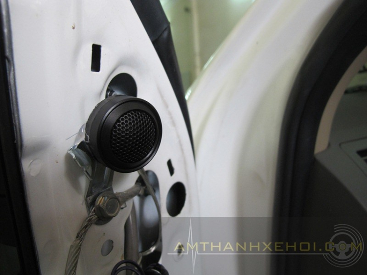 Vũ Car Workshop: Chuyên độ "âm thanh - hình ảnh - mâm - body" cho xe hơi. Vũ Car Workshop: Chuyên độ "âm thanh - hình ảnh - mâm - body" cho xe hơi.