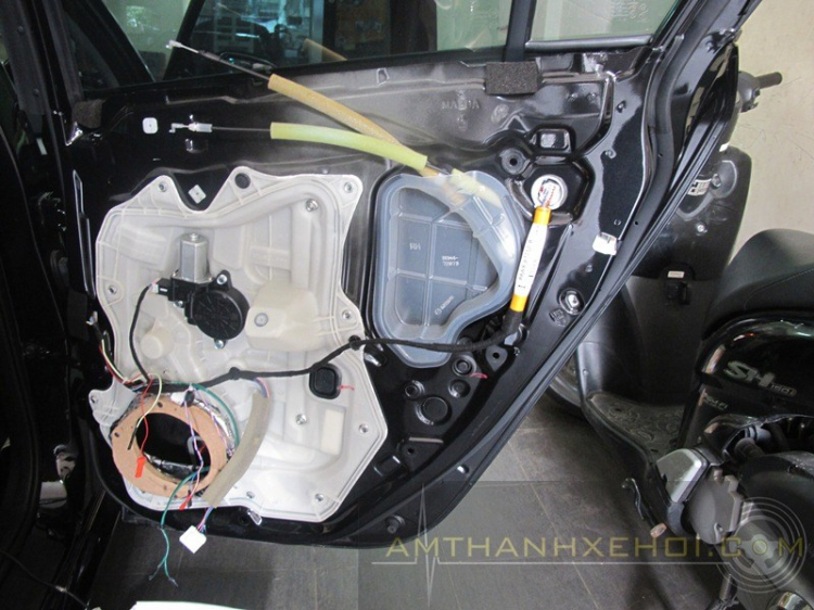 Vũ Car Workshop: Chuyên độ "âm thanh - hình ảnh - mâm - body" cho xe hơi. Vũ Car Workshop: Chuyên độ "âm thanh - hình ảnh - mâm - body" cho xe hơi.