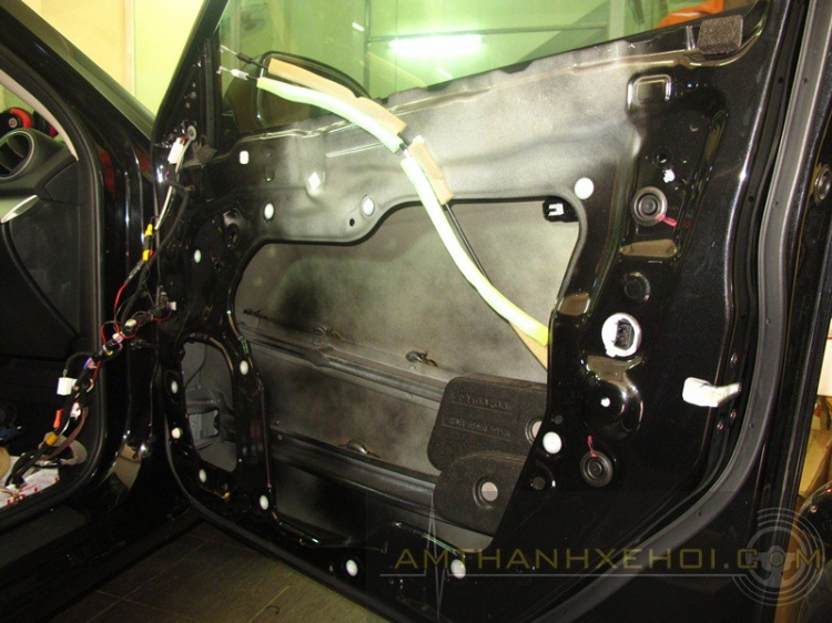Vũ Car Workshop: Chuyên độ "âm thanh - hình ảnh - mâm - body" cho xe hơi. Vũ Car Workshop: Chuyên độ "âm thanh - hình ảnh - mâm - body" cho xe hơi.