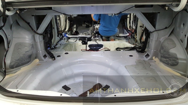 Vũ Car Workshop: Chuyên độ "âm thanh - hình ảnh - mâm - body" cho xe hơi. Vũ Car Workshop: Chuyên độ "âm thanh - hình ảnh - mâm - body" cho xe hơi.