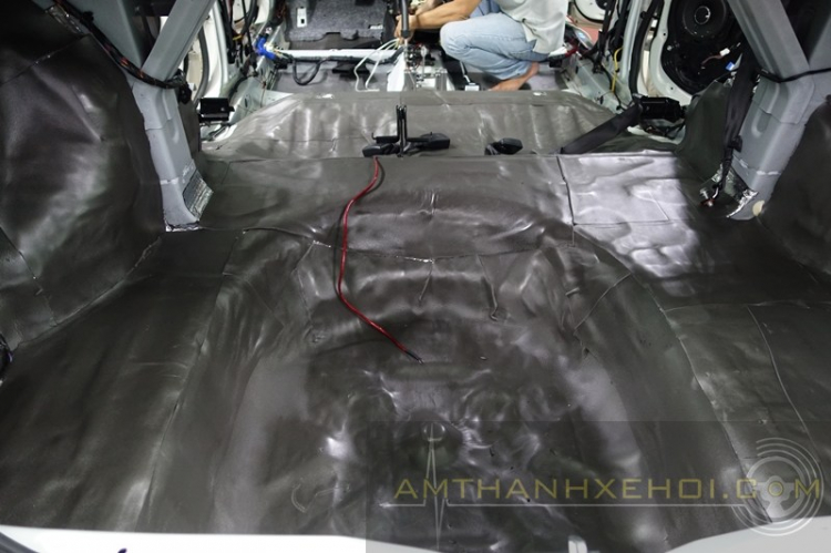 Vũ Car Workshop: Chuyên độ "âm thanh - hình ảnh - mâm - body" cho xe hơi. Vũ Car Workshop: Chuyên độ "âm thanh - hình ảnh - mâm - body" cho xe hơi.
