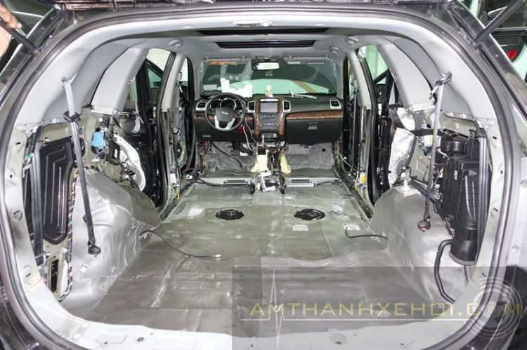 Vũ Car Workshop: Chuyên độ "âm thanh - hình ảnh - mâm - body" cho xe hơi. Vũ Car Workshop: Chuyên độ "âm thanh - hình ảnh - mâm - body" cho xe hơi.