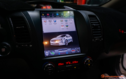OtoSaigon-Man-hinh-Tesla-cho-Kia-K3-1.jpg