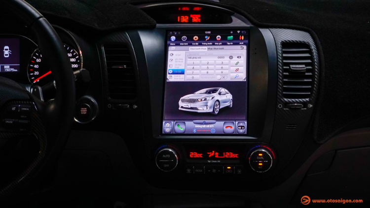 [Clip] Độ màn hình Tesla cho Kia K3; xem phim, nghe nhạc, lướt web, duyệt Mail,... giá tầm 10 triệu