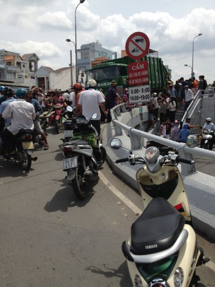 Tai nạn trên cầu Chánh Hưng Q.8