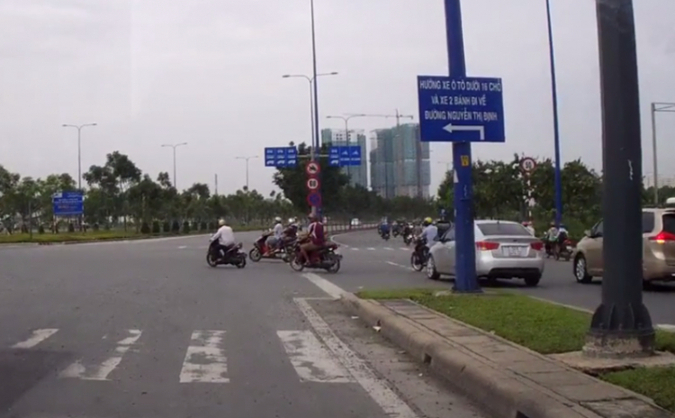 Anh đứng một mình, anh rình quá tỉnh Anh đứng một mình, anh rình quá tỉnh