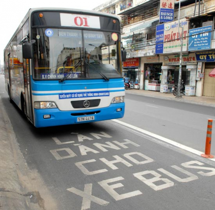 Bất cập biển báo trên đường Hàm Nghi Q1.TP HCM Bất cập biển báo trên đường Hàm Nghi Q1.TP HCM