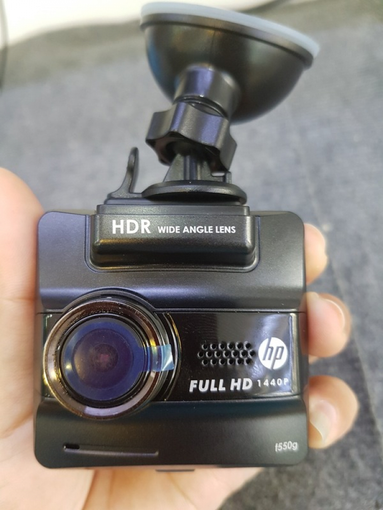 Cần bán gấp camera hành trình HP f550g
