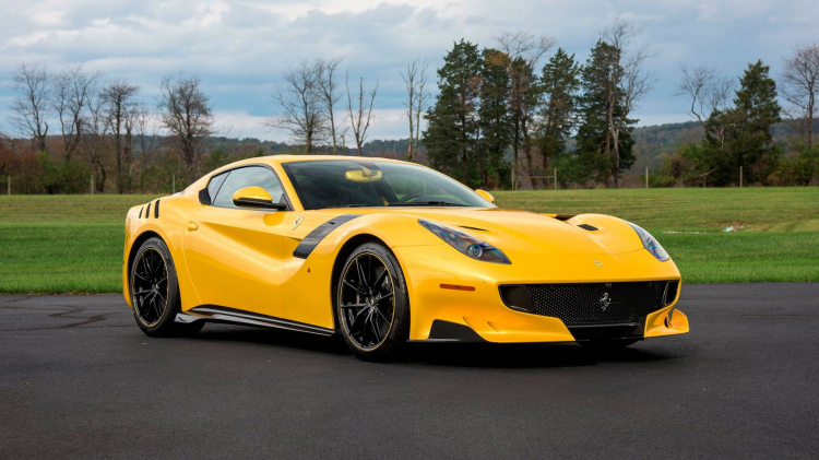 Siêu xe Ferrari F12TdF trở thành món hời cho chủ nhân khi có thể được bán với giá gấp đôi.