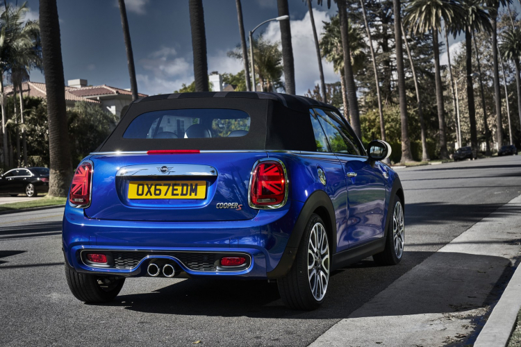 [NAIAS 2018] Mini trình làng bộ đôi Cooper hatchback và mui trần mới