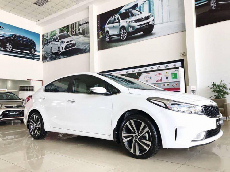 KIA CERATO 1.6 AT Trắng