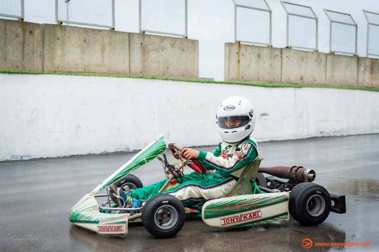 Chơi đua xe Go-Kart chuyên nghiệp ở trường đua Đại Nam, 500k/10 vòng và cần chuẩn bị gì?