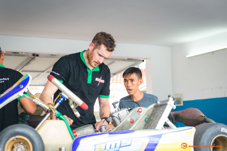 Chơi đua xe Go-Kart chuyên nghiệp ở trường đua Đại Nam, 500k/10 vòng và cần chuẩn bị gì?