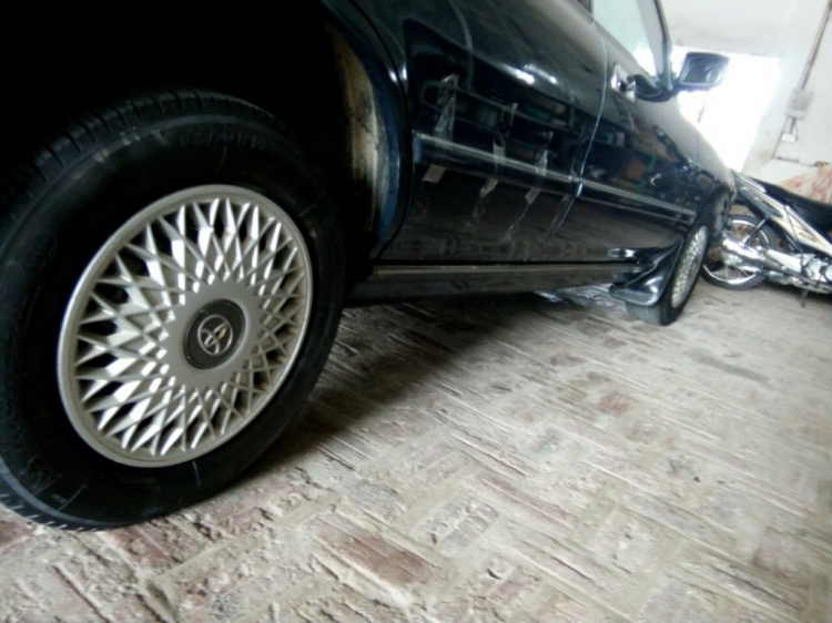 Cần đồ cho xe toyota crown! Cần đồ cho xe toyota crown!
