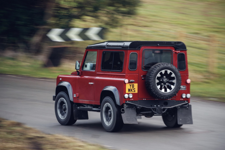 Land Rover Defender phiên bản kỷ niệm 70 năm ra mắt; chỉ 150 chiếc được sản xuất