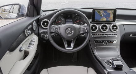 otosaigon_MercedesCClass1.jpg