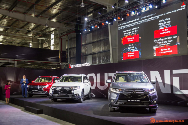 Mitsubishi Việt Nam chính thức xuất xưởng Outlander 2018 CKD, 5+2 chỗ, giá từ 808 triệu đồng