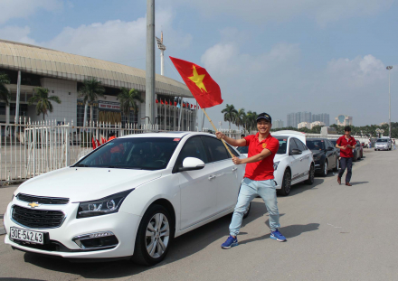Otosaigon-Chevrolet-Cruze-Club-U23-Vietnam-1.jpg