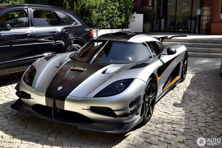 Ngắm siêu phẩm Koenigsegg One:1 tại khách sạn ở Monaco, Pháp