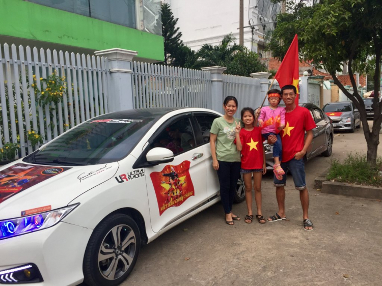 CLB Honda City Sài Gòn và Civic Club SG cùng diễu hành cổ động U23 Việt Nam chiến thắng